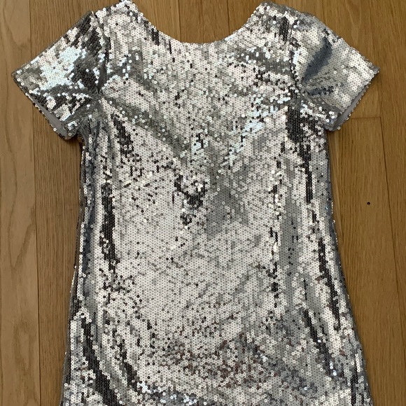 Silver short sleeve sequin dress - Picture 7 of 8